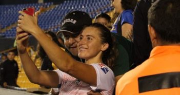 Aficionado que tocó a futbolista asegura temer por su vida