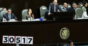 Acorralado por diputados, Durazo aseguró que no descarta renunciar