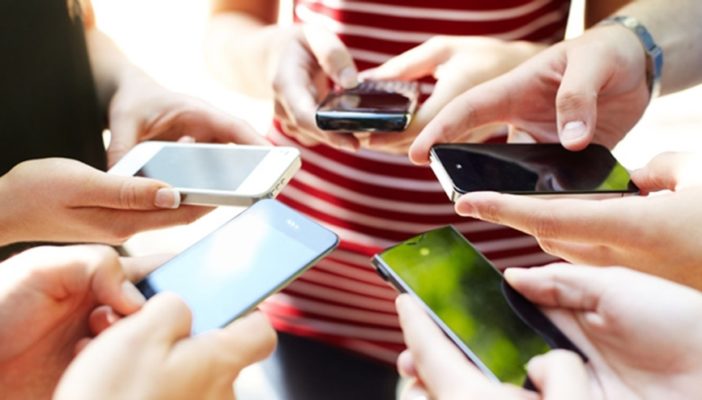 Internet móvil al alza, TV sigue desplomándoze