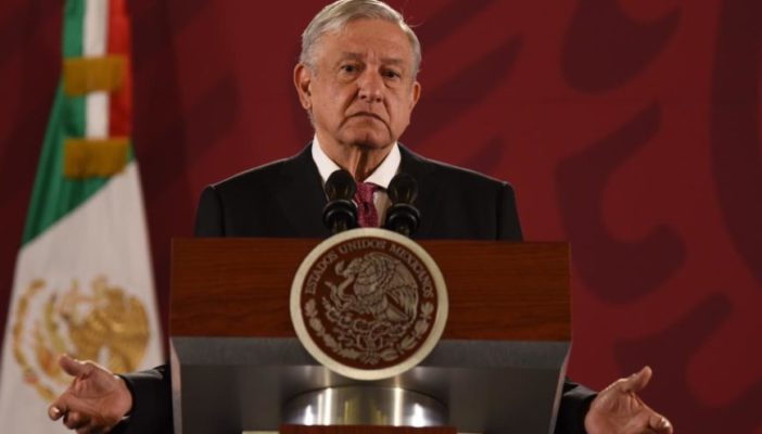 AMLO no descarta “error de contador” en condonación de 16 mdp a Polevsnky