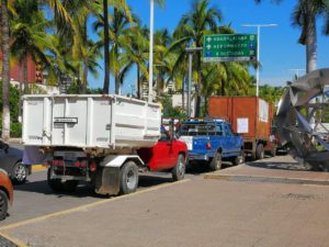 Chatarreros toman posesión del estado; gobernador los amenaza 7 Chatarreros toman posesión del estado; gobernador los amenaza