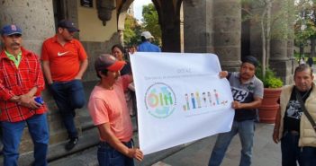 Franeleros se manifiestan contra operativos en Guadalajara