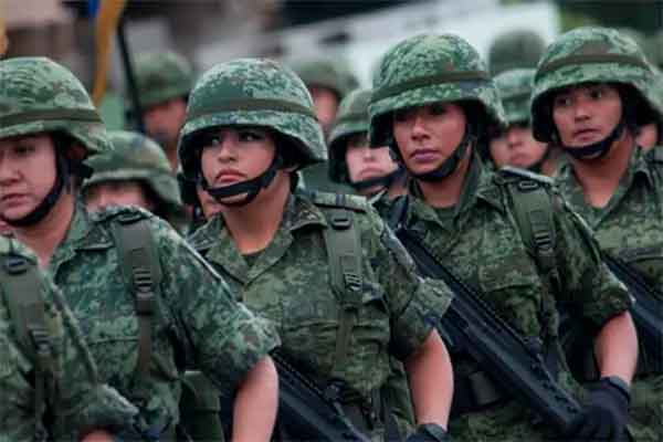 Propone PT servicio militar obligatorio a mujeres