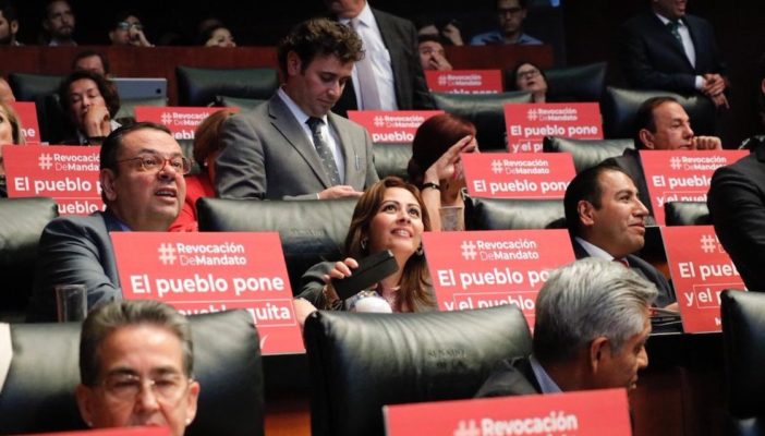 ¡AMLO podría dejar el poder en 4 años! Aprueban revocación de mandato