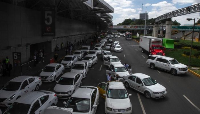 Dialogarán taxistas con autoridades de CDMX tras paro del aeropuerto
