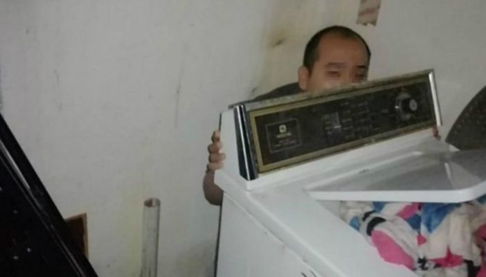 Estaba 'desaparecido', lo encuentran detrás de su lavadora