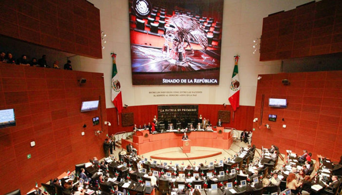 El Senado propone desaparecer el Seguro Popular