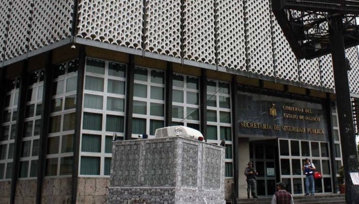 Investigan desaparición de policías mientras viajaban a PV