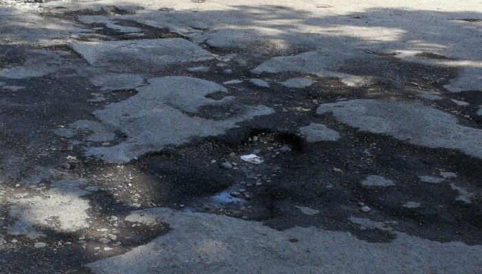 Vallarta 'no canta mal las rancheras' en cuanto a vialidades destrozadas