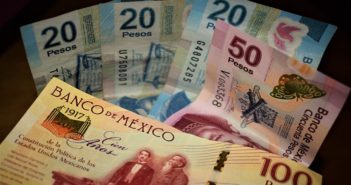 Burócratas recibirán aguinaldo equivalente a 40 días de salario: SHCP