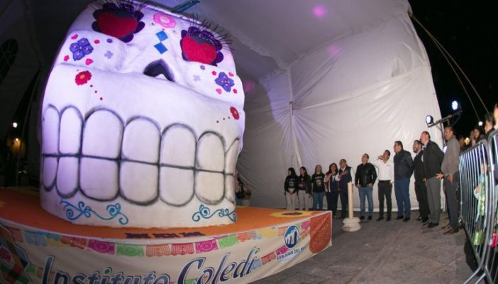 Querétaro tiene la calavera de azúcar más grande del mundo