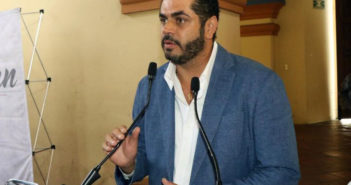 Detienen al alcalde de Tehuacán por desvío de recursos