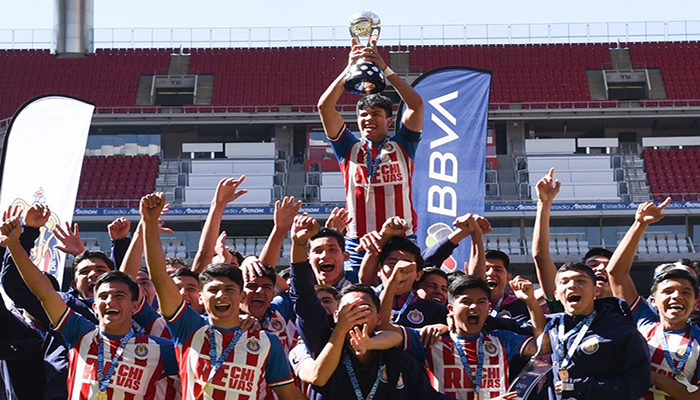 Vallartense es campeón con Chivas en la Liga MX Sub-17