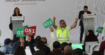 Los Pinos vive su segundo día de subastas de bienes