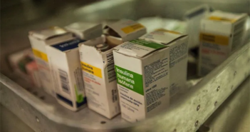 Trump devela plan para importar medicamentos de menor costo