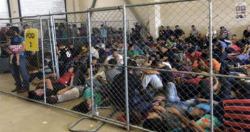 EU es demandado por cerrar teléfono a migrantes detenidos