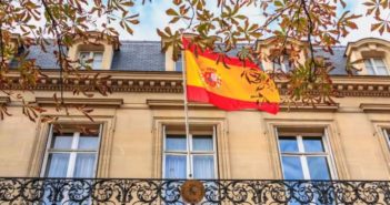 Responde España y expulsa 3 diplomáticos de Bolivia