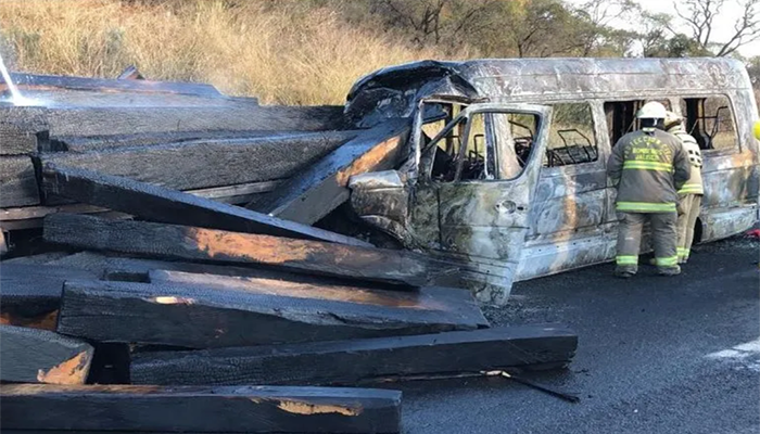 Catorce muertos en accidente en autopista a Lagos de Moreno