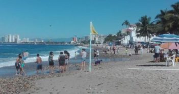 Bandera amarilla en toda la Bahía por alto oleaje