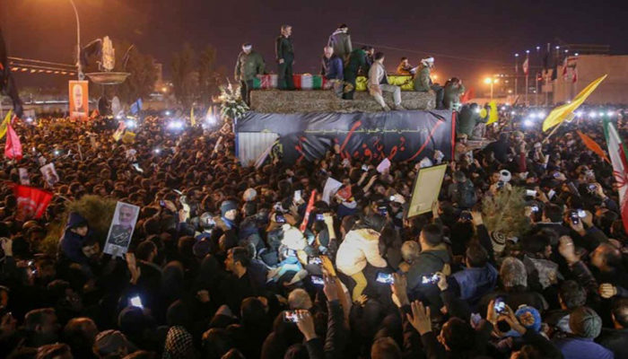 ¡Muerte a Estados Unidos! Iraníes llaman a vengar a su "héroe"