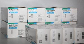 Estados claman por falta de medicamentos contra el cáncer; Gobierno federal lo niega