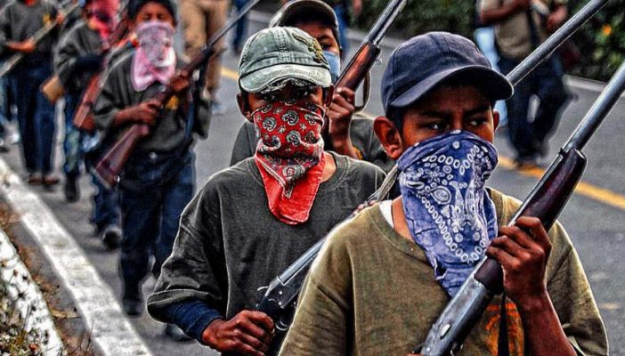 La comunidad mexicana que entrena a sus niños para enfrentar a narcos