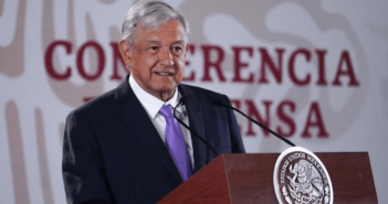 Afirma AMLO que “conservadores” están en movimiento de mujeres