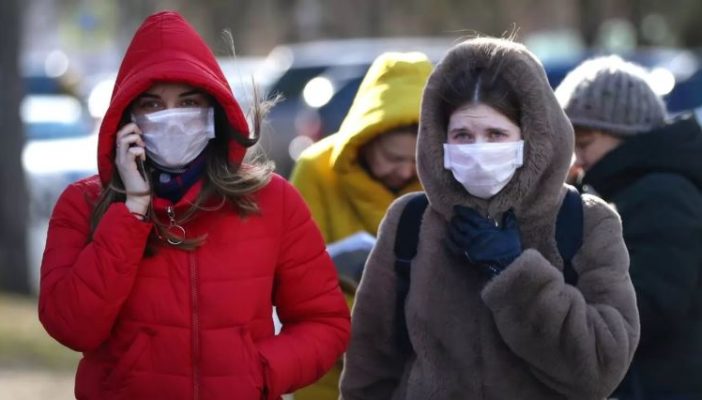 OMS sube alerta de riesgo de propagación del coronavirus a 'muy elevada'