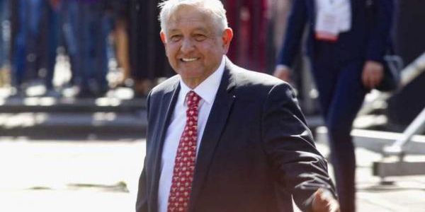 Crean petición para destituir a AMLO por "incapacidad mental"