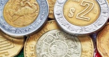 Por peligros del coronavirus, cae peso mexicano