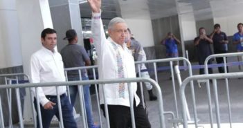 ¡Por fin! Pide AMLO a mexicanos quedarse en casa por Covid-19