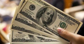 ¡Histórico! Dólar rebasa por primera vez los 23 pesos