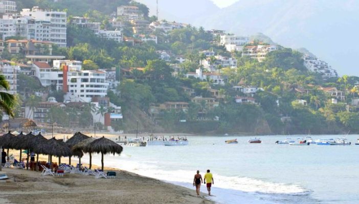 Sigue Puerto Vallarta 'aislado' del coronavirus
