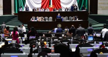 Diputados de Morena aprueban reelección por 4 periodos consecutivos