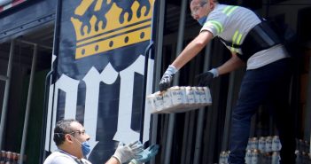 Cerveceras tienen permiso para seguir trabajando