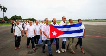 Podría México pedir apoyo a médicos cubanos