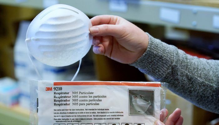 Por cubrebocas N95, pagará IMSS $175; en enero valían $50