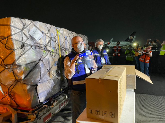 Llega a México quinto avión con insumos médicos desde China