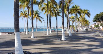 Tiene Puerto Vallarta 'jornada negra', suma 7 contagios y 1 deceso