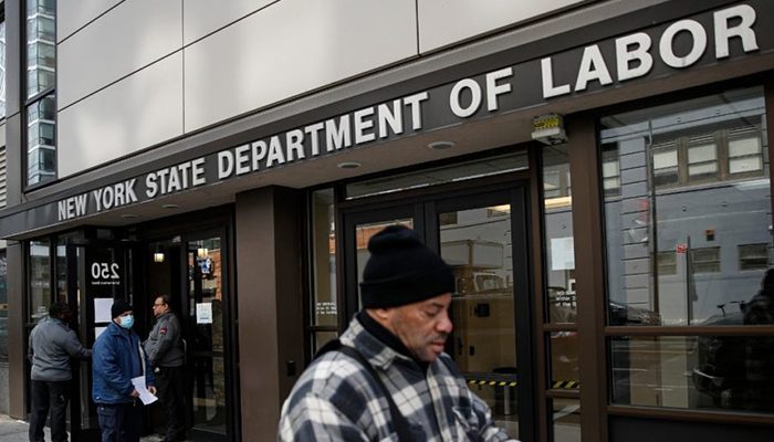 22 millones de estadounidenses están desempleados por la pandemia