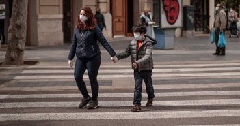 España da por controlada la epidemia, retirará confinamiento en varias fases