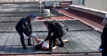 Intenta suicidarse por tener Covid-19, policías lo rescatan