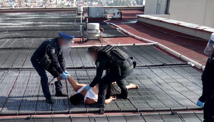 Intenta suicidarse por tener Covid-19, policías lo rescatan