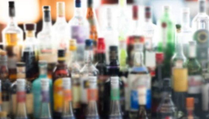 Suman 45 los muertos por beber alcohol adulterado en Jalisco