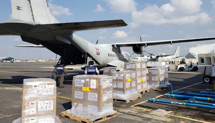 Llega avión con insumos médicos desde China para Covid-19