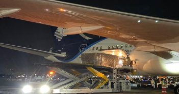Llega octavo avión con insumos médicos procedentes de China