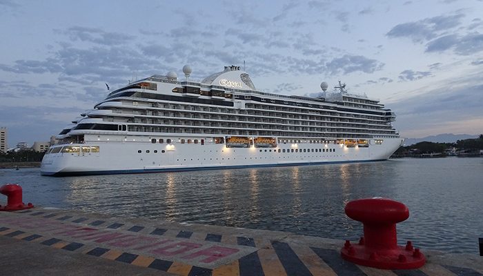 Puerto Vallarta ha servido como 'puente humanitario' para 1,836 personas