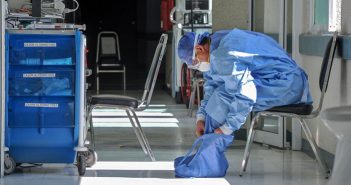 Amenazan a personal de salud; 'por cada muerto, van 10 de ustedes'