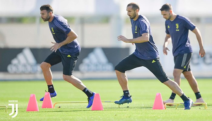 Reanudan entrenamientos equipos de futbol en Italia