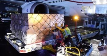 Llega a México vuelo número 12 con 80 ventiladores